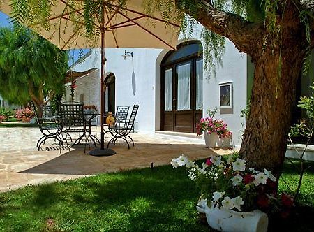 Hotel Masseria L'Ovile オストゥーニ エクステリア 写真